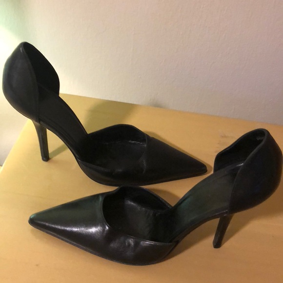 Balenciaga Shoes - Black leather Balenciaga pumps